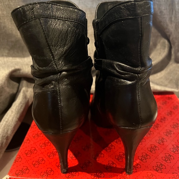 Guess booties - Picture 3 of 5